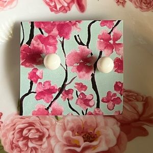 Monet ~ Vintage White Ball Post Earrings